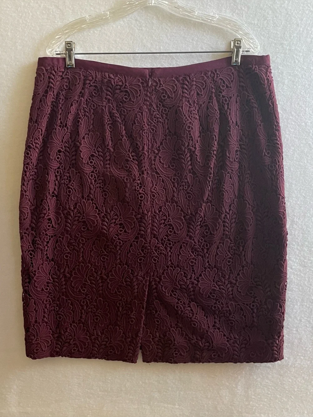 Talbots Burgundy Lined Lace Skirt with Back Zipper and Back Kick Pleat, size 16